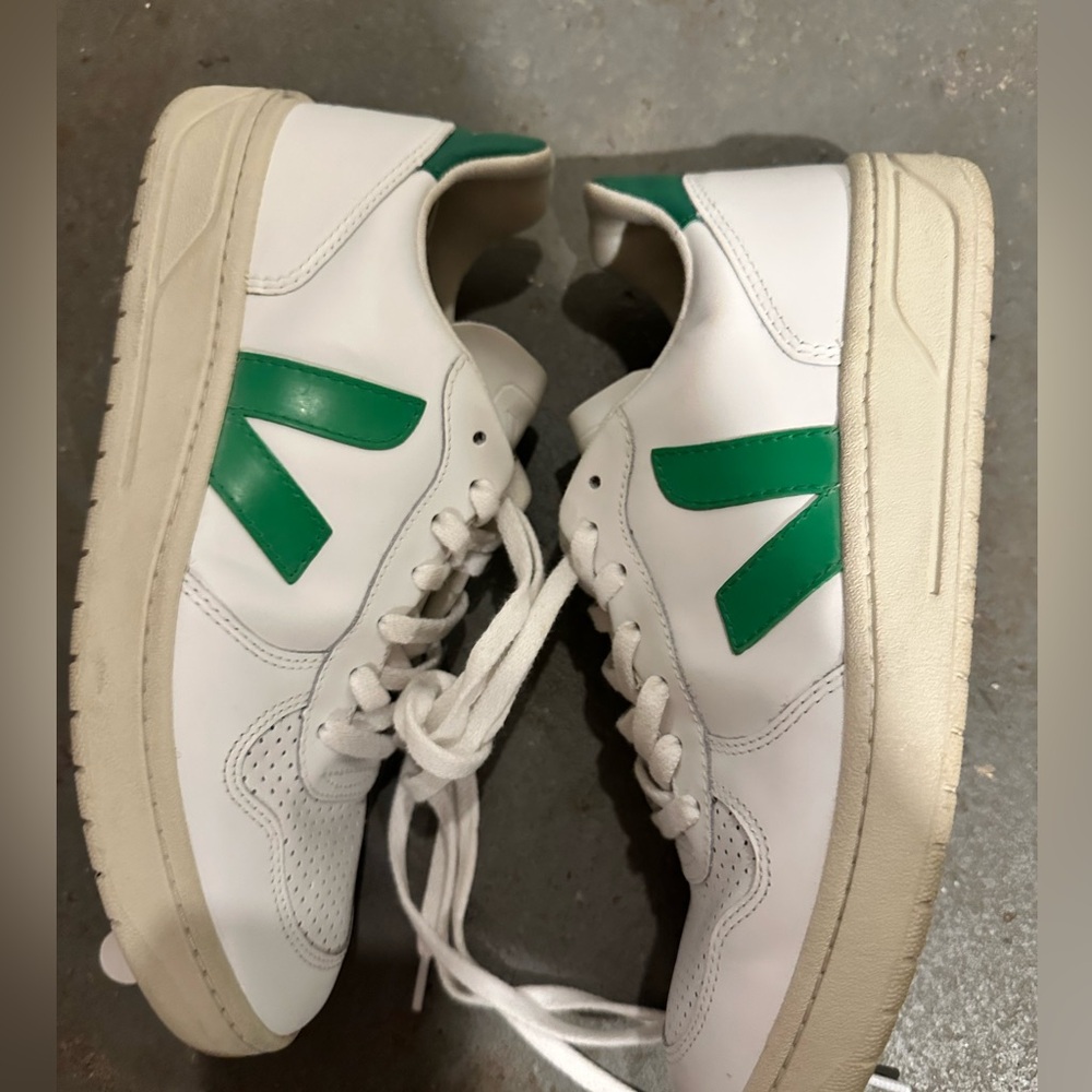 Veja women’s 8.5